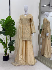 "Elegant Ethno-Kurta Set"