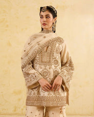"Elegant Ethno-Kurta Set"